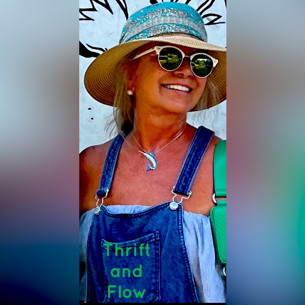 Meet your Posher, Lia